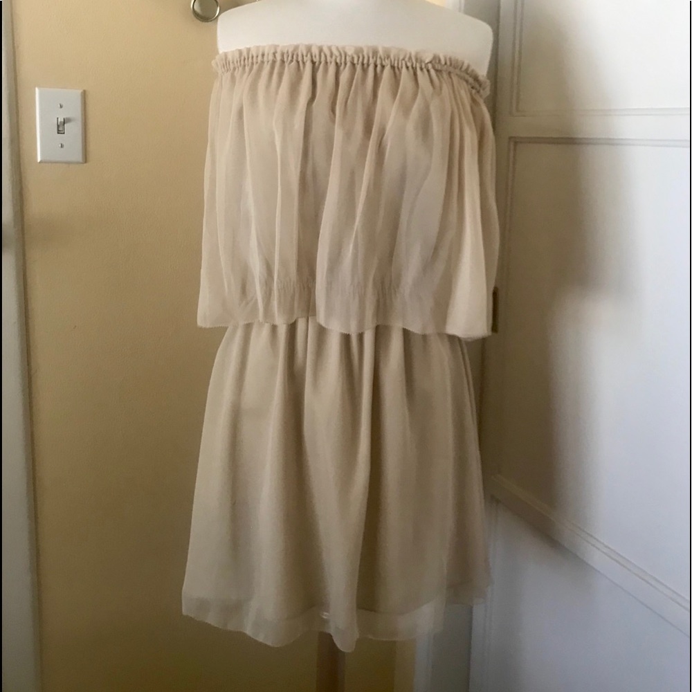 Halston NEW off the shoulder dress size 10